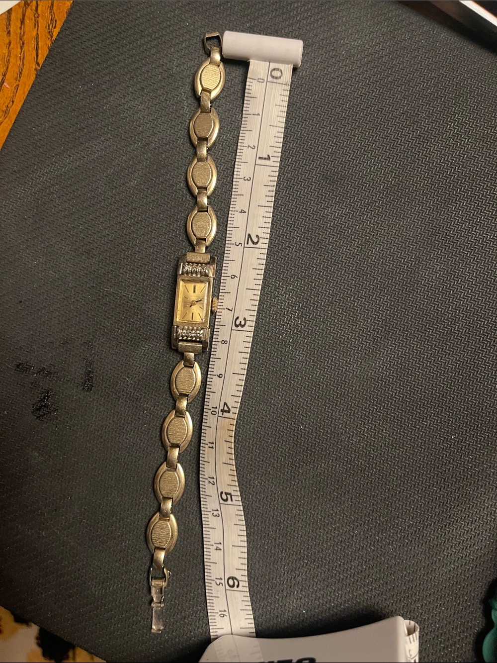 Vintage Women's Baylor Gold Oval Link Bracelet Watch with Crystals. 10k GF bezel
